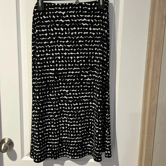 Wear It skirt - Picture 1 of 3